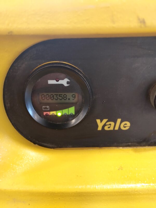 6000 lb Yale Pallet Jack - Image 4