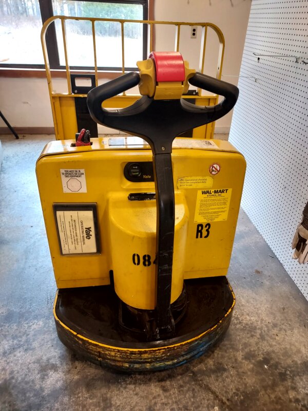 6000 lb Yale Pallet Jack - Image 3